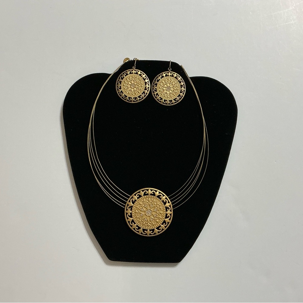 Elegant Gold-Toned Necklace & Earring Set